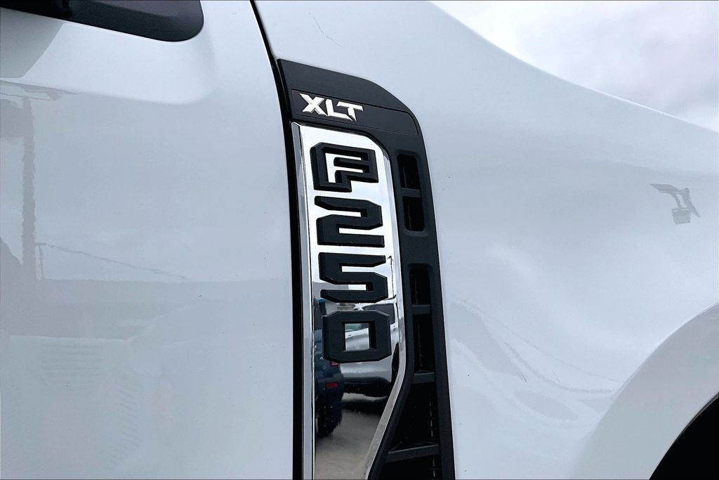 2026 Ford F-250SD XLT