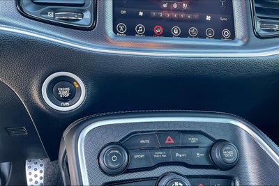 2017 Dodge Challenger SXT