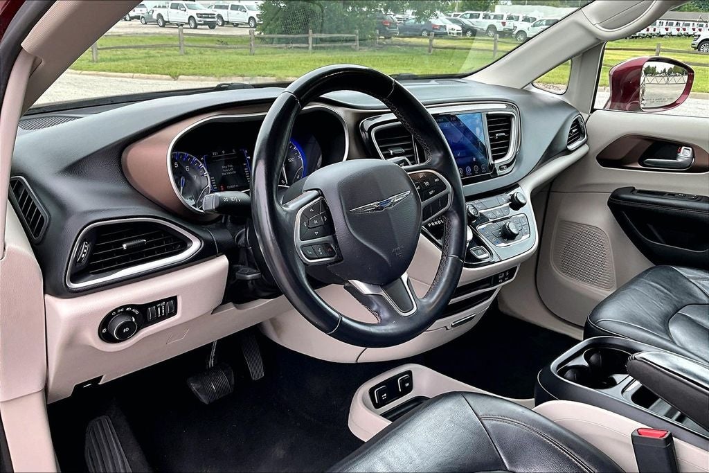 2017 Chrysler Pacifica Touring L