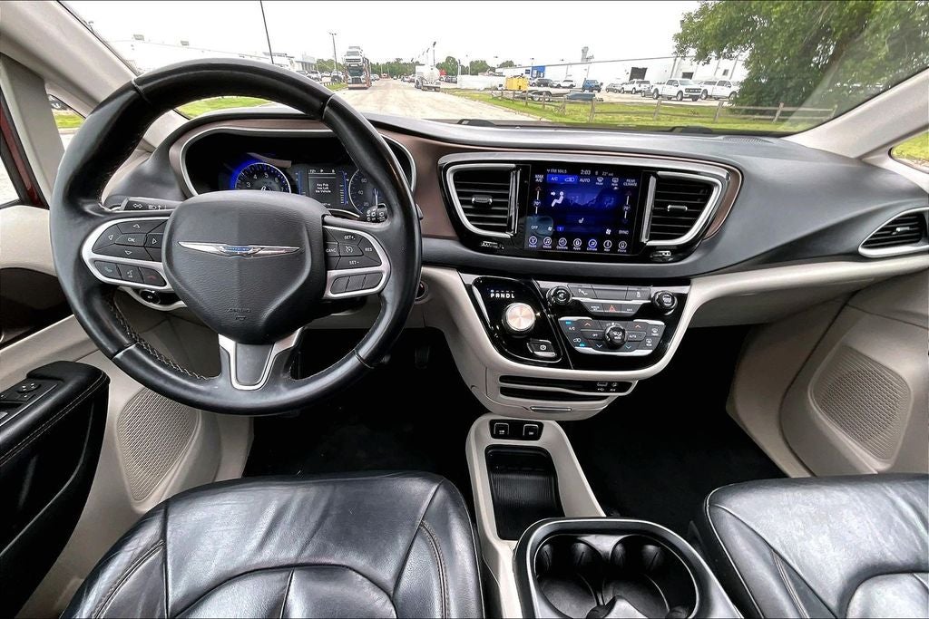 2017 Chrysler Pacifica Touring L