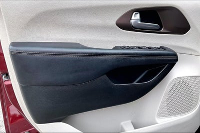 2017 Chrysler Pacifica Touring L