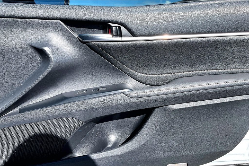 2018 Toyota Camry Hybrid XLE