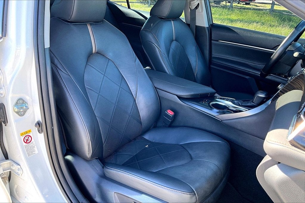 2018 Toyota Camry Hybrid XLE