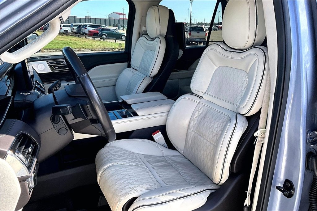 2021 Lincoln Navigator Black Label