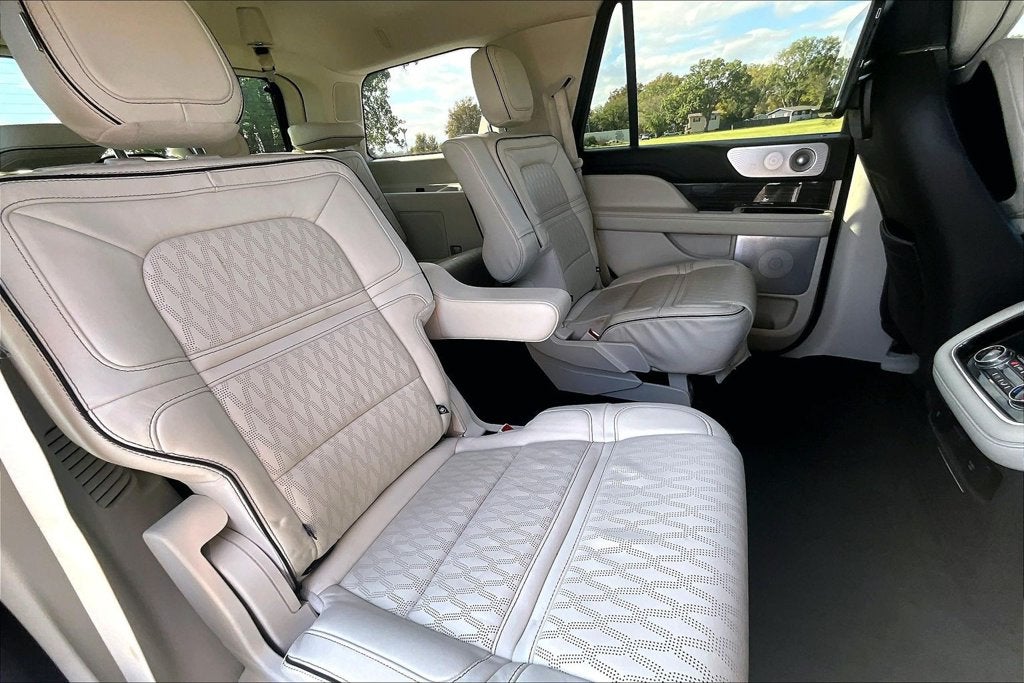 2021 Lincoln Navigator Black Label