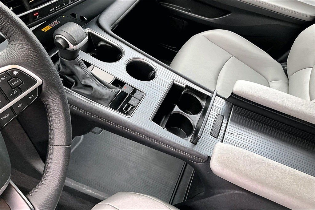 2025 Toyota Sienna XLE 7 Passenger