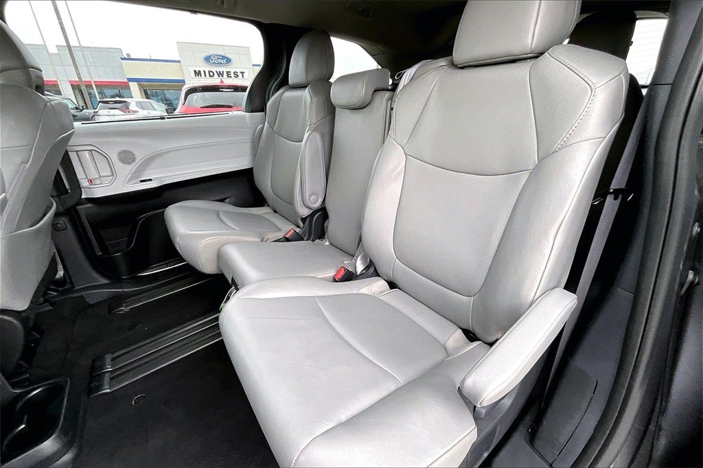 2025 Toyota Sienna XLE 7 Passenger