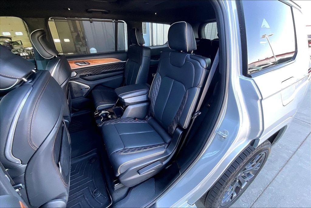 2025 Jeep Grand Cherokee L Summit