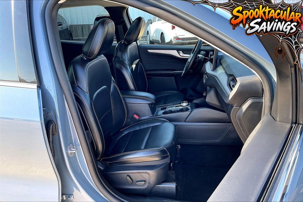 2025 Ford Escape Platinum