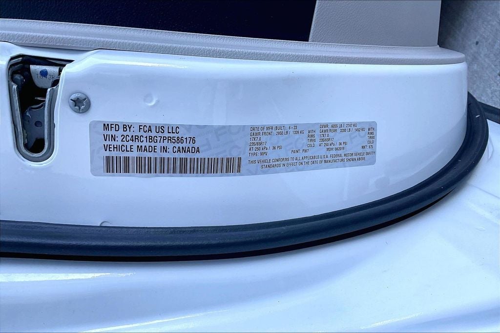 2023 Chrysler Pacifica Touring L