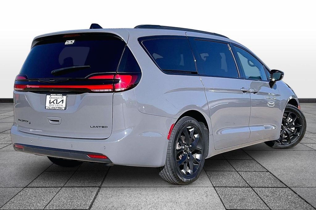 2025 Chrysler Pacifica Limited