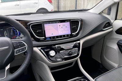 2023 Chrysler Pacifica Hybrid Limited