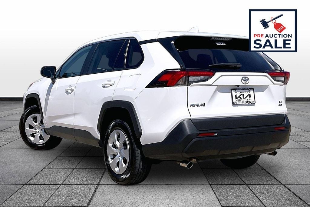 2024 Toyota RAV4 LE