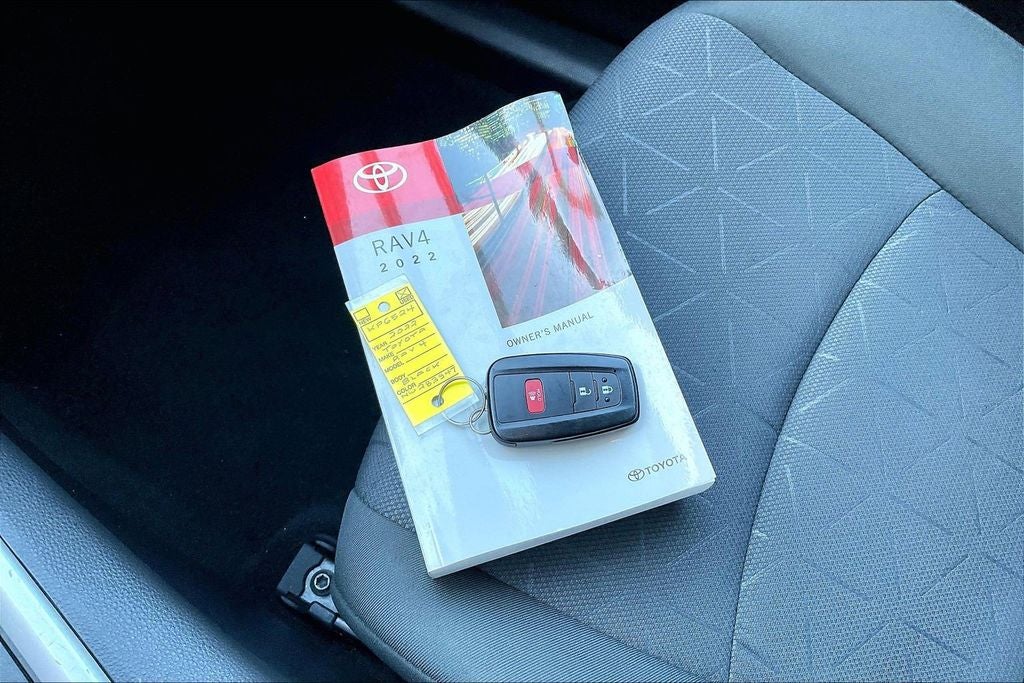 2022 Toyota RAV4 XLE