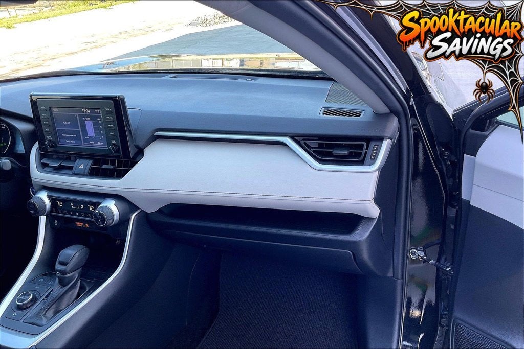 2019 Toyota RAV4 Hybrid XLE