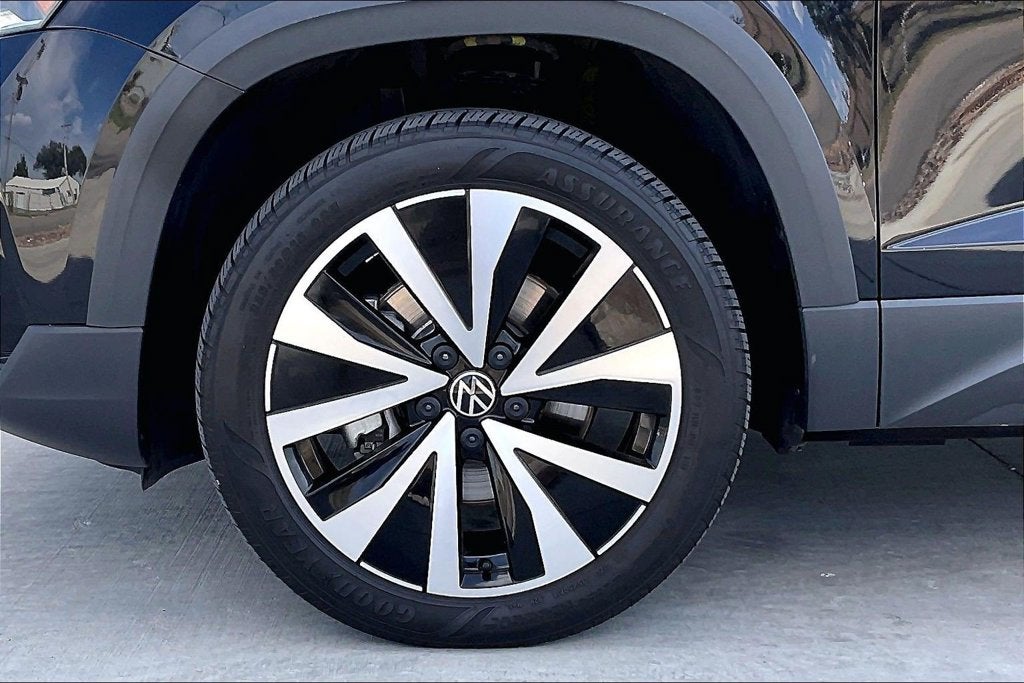 2023 Volkswagen Taos 1.5T SE
