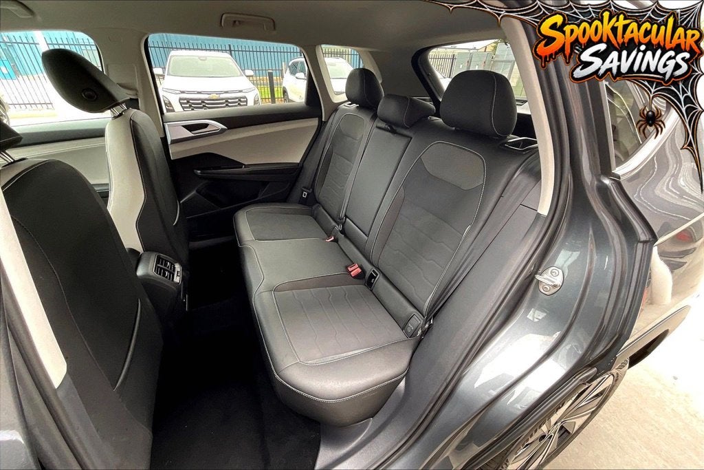 2025 Volkswagen Taos 1.5T SE