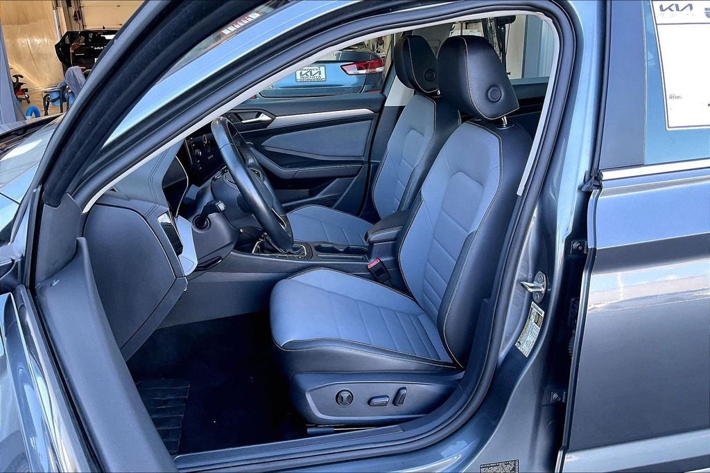 2025 Volkswagen Jetta 1.5T SE