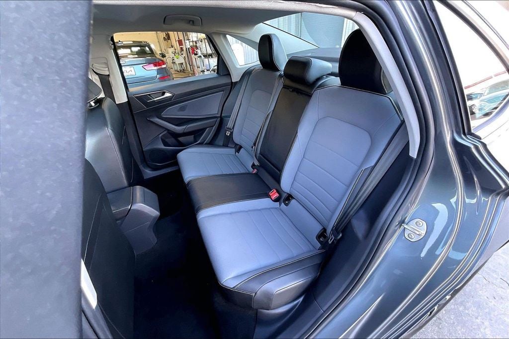 2025 Volkswagen Jetta 1.5T SE