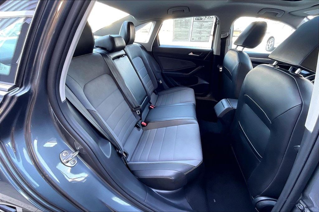 2025 Volkswagen Jetta 1.5T SE