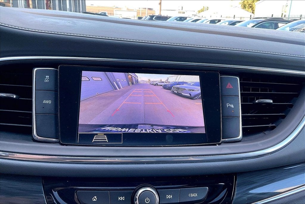 2020 Buick Enclave Essence