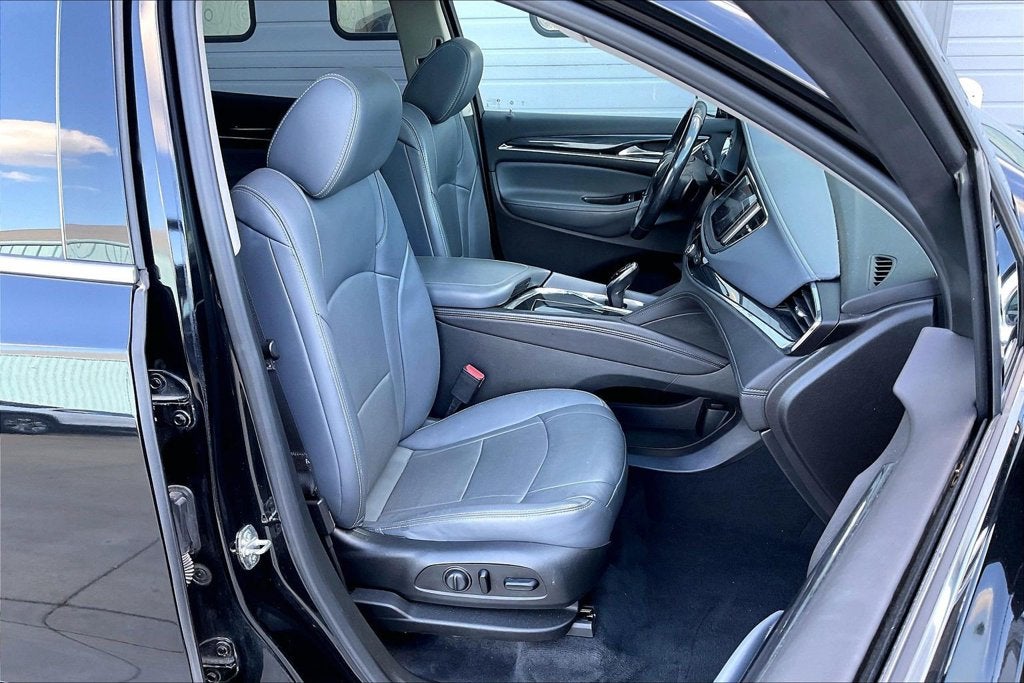 2020 Buick Enclave Essence