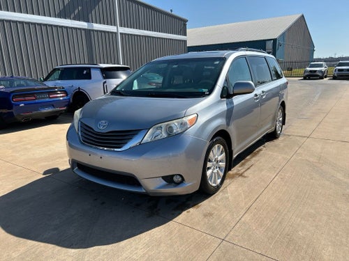 2012 Toyota Sienna XLE 7 Passenger