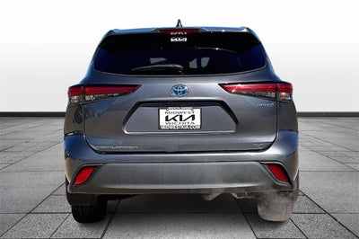 2020 Toyota Highlander Hybrid XLE