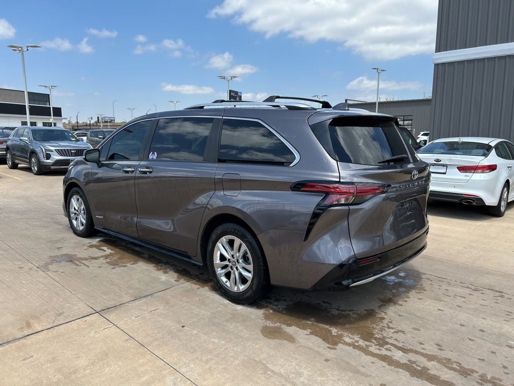 2021 Toyota Sienna Limited 7 Passenger