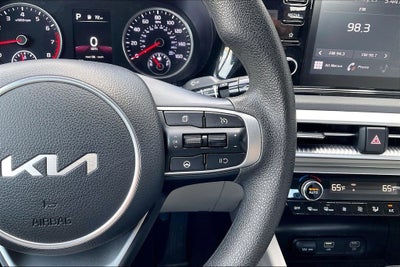 2022 Kia K5 LXS