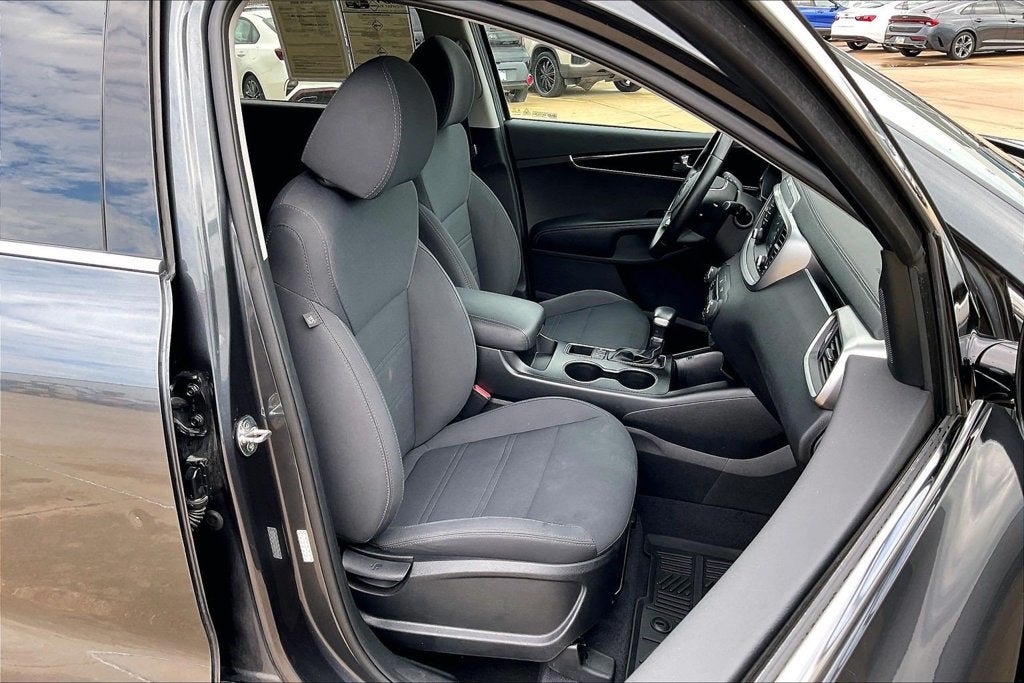 2020 Kia Sorento S