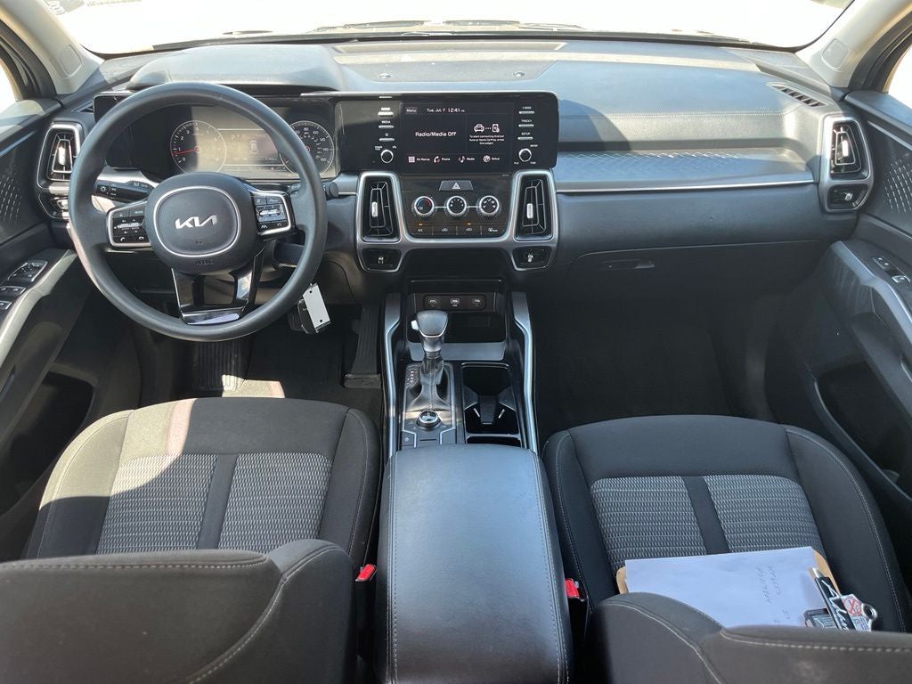 2023 Kia Sorento LX