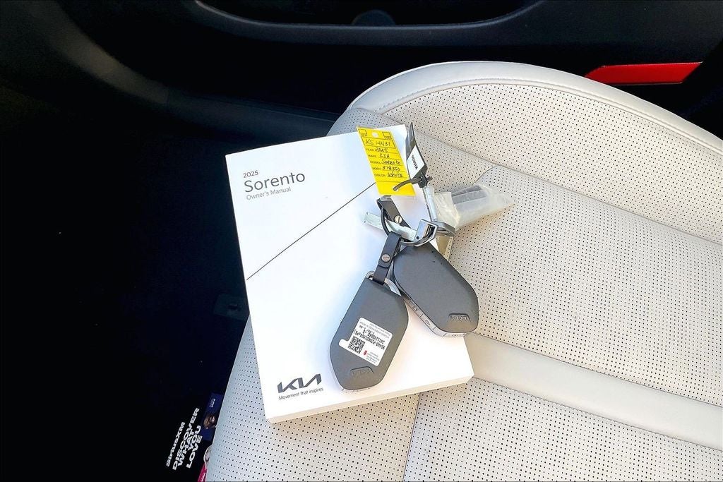 2025 Kia Sorento S