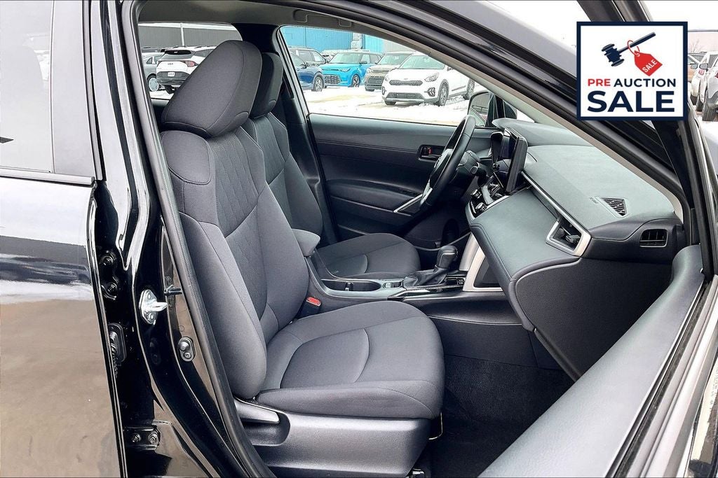 2025 Toyota Corolla Cross LE