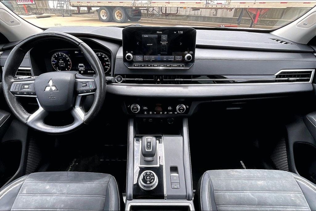 2022 Mitsubishi Outlander SE