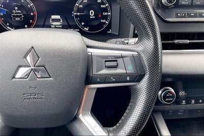 2022 Mitsubishi Outlander SE