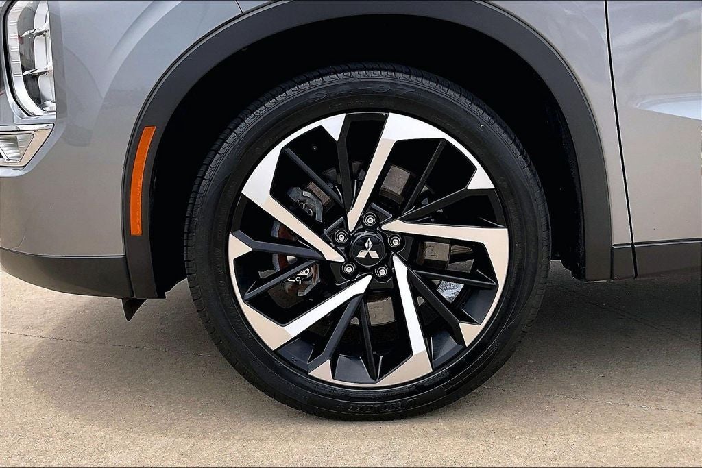 2022 Mitsubishi Outlander SE