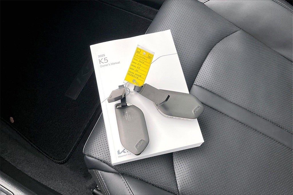 2025 Kia K5 EX