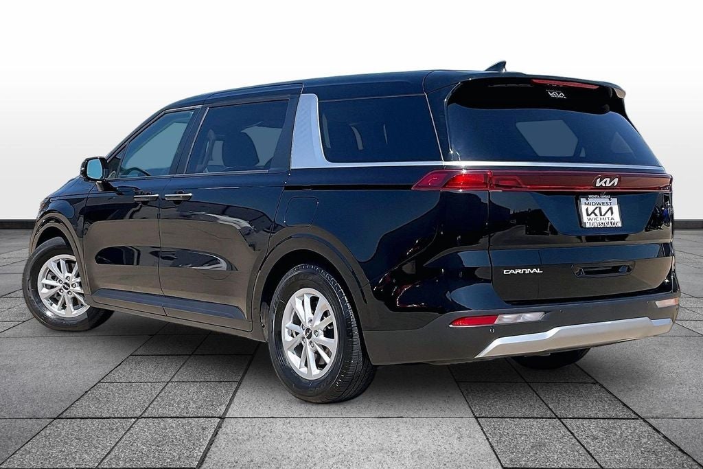 2024 Kia Carnival LX
