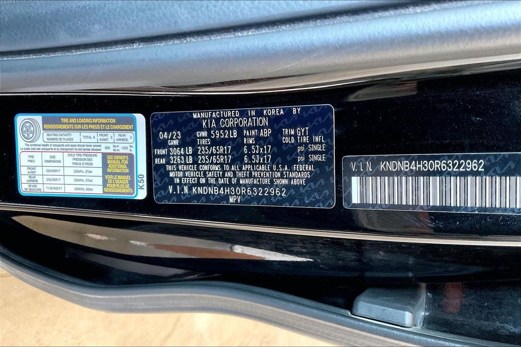 2024 Kia Carnival LX