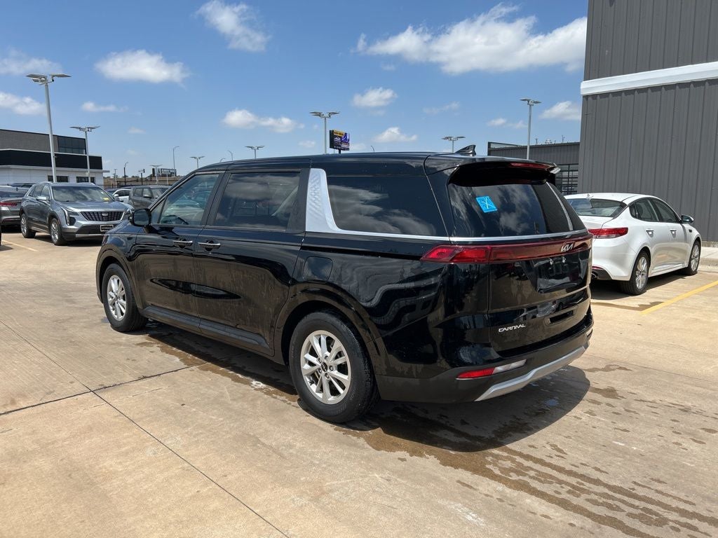 2024 Kia Carnival LX