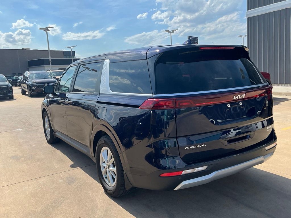 2024 Kia Carnival LX