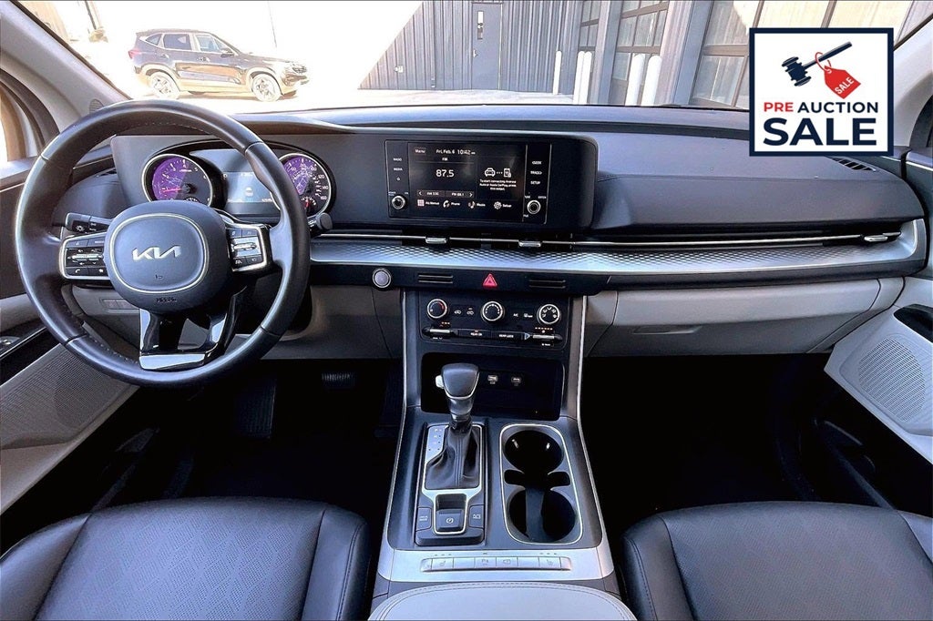 2024 Kia Carnival LX