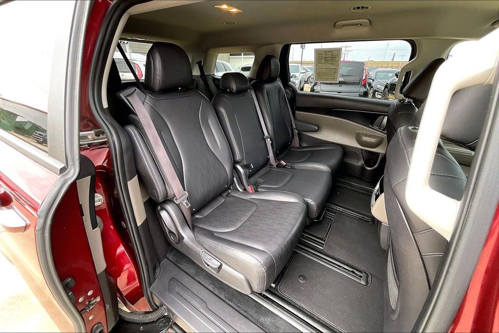 2025 Kia Carnival LXS