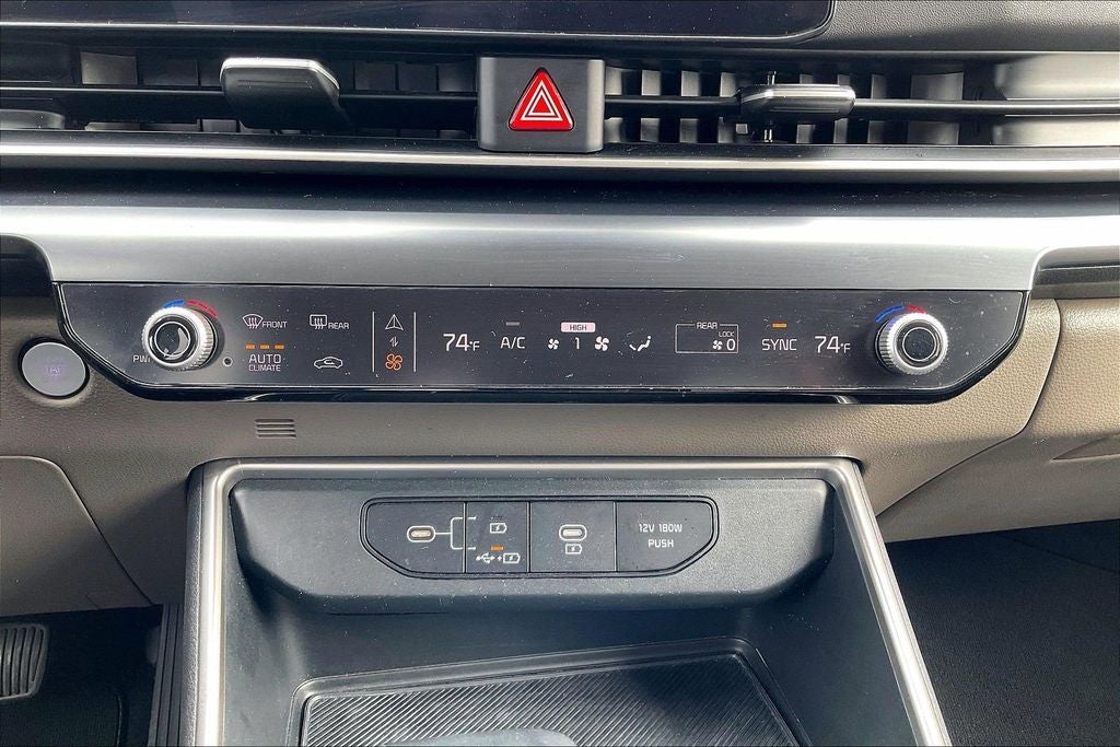 2025 Kia Carnival LXS