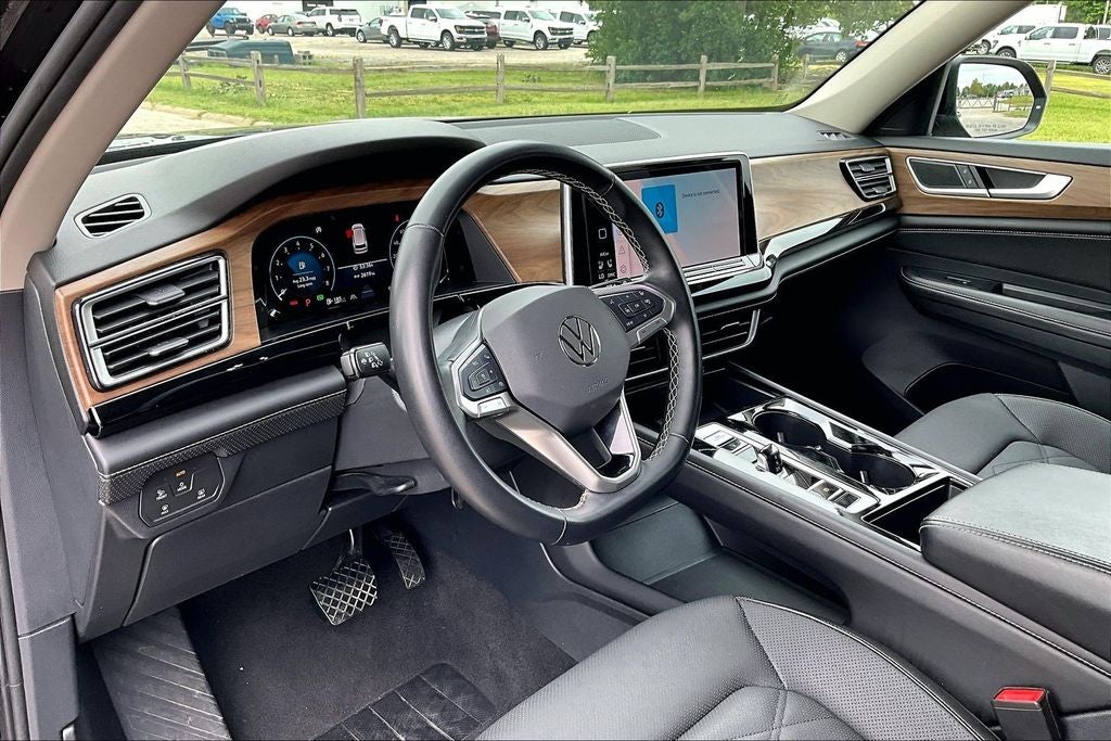 2024 Volkswagen Atlas 2.0T SE w/Technology