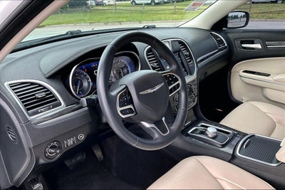 2018 Chrysler 300 Touring
