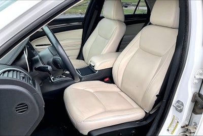 2018 Chrysler 300 Touring