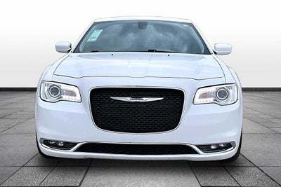 2018 Chrysler 300 Touring