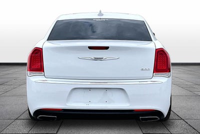 2018 Chrysler 300 Touring